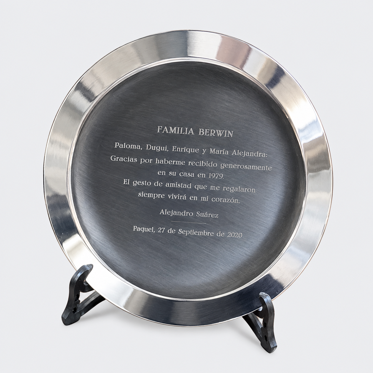 Plato Conmemorativo Circular de Acero Inoxidable sin Moldura Grabado Personalizado - Imagen 3